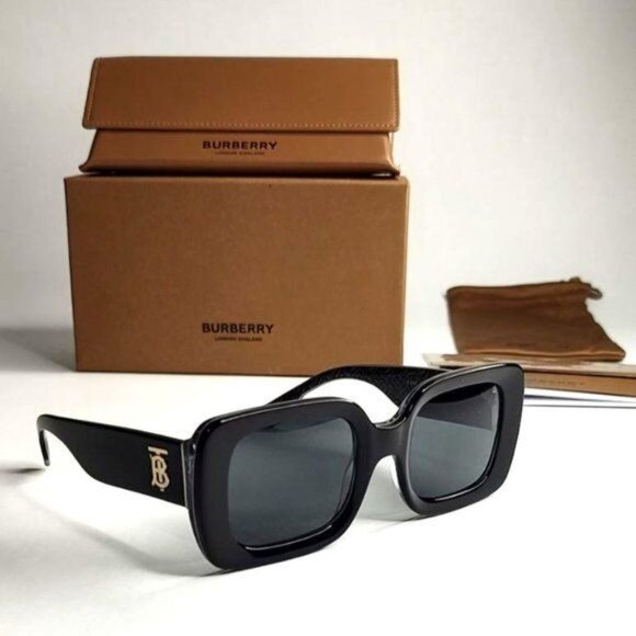 Burberry Delilah Square Sunglasses BE4327 Black - Picture 3 of 15